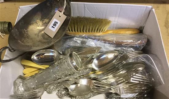 Silver-handled part dessert service, sundry flatware (mainly plate), sil-mtd vase, plated centrepiece, 2-pce dressing set etc